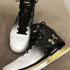 First Copy Under Armour Stephen Curry 1 Black Gold Shoes (2)