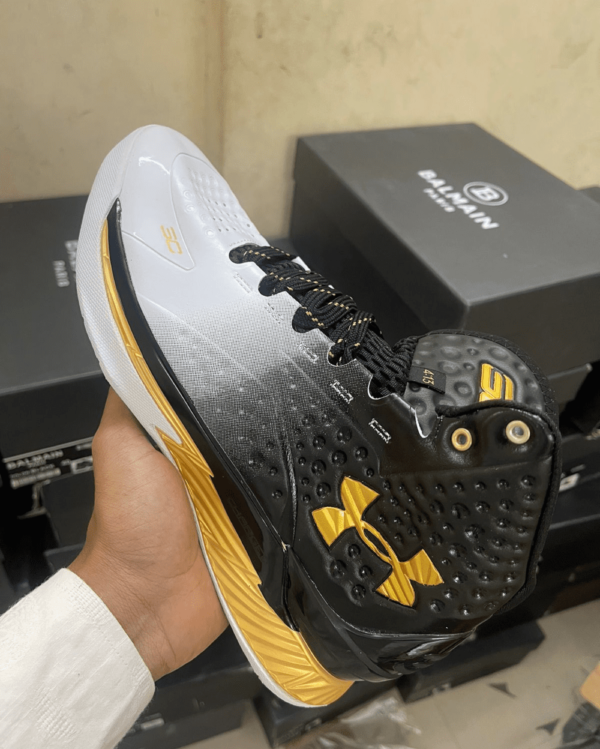 First Copy Under Armour Stephen Curry 1 Black Gold Shoes (2)