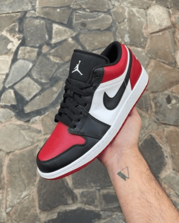 First-Copy-Nike-Air-Jordan-1-Low-Bred-Toe-Shoes-1.png