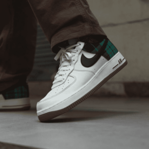 Nike-Air-Force-1-Low-07-LX-Plaid-Pale-Lvory-Stadium-Green-Shoes-2.png